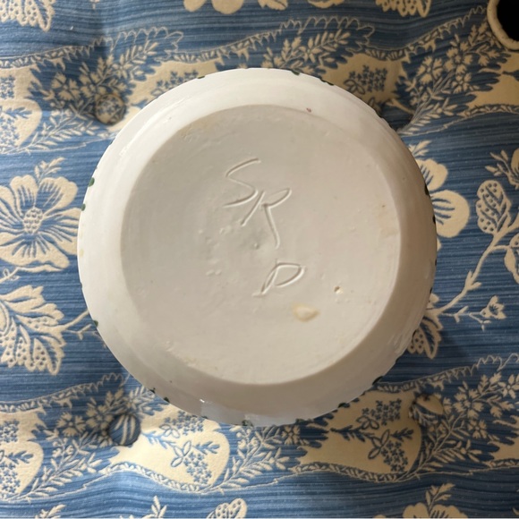 Lovely Flower Vase - Picture 4 of 10